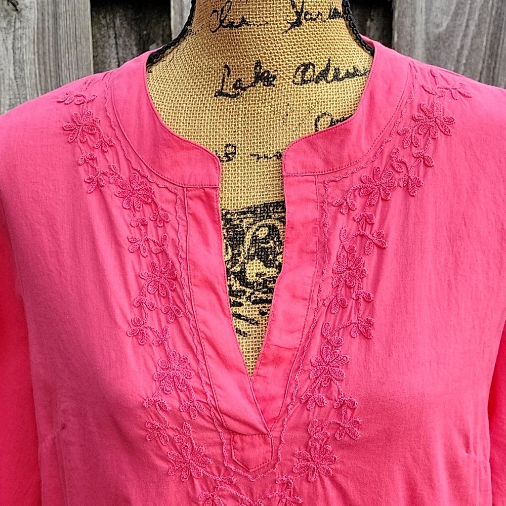 Liz Lange 100% Cotton Embroidered Maternity Top
